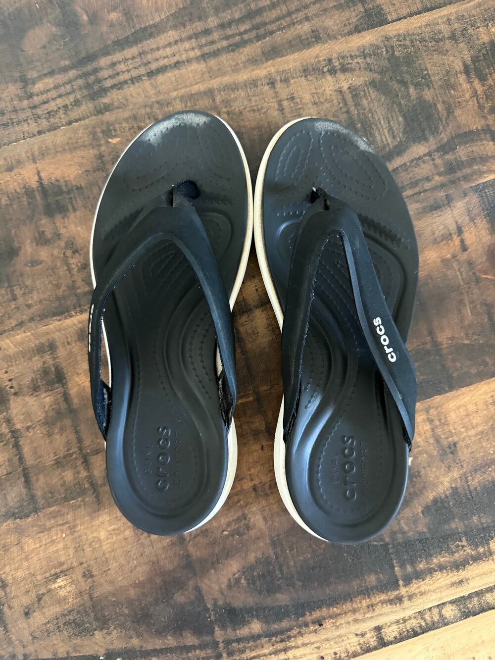 Crocs Women’s Size 6 Black Flip Flops Dual Comfort Thong Sandals
